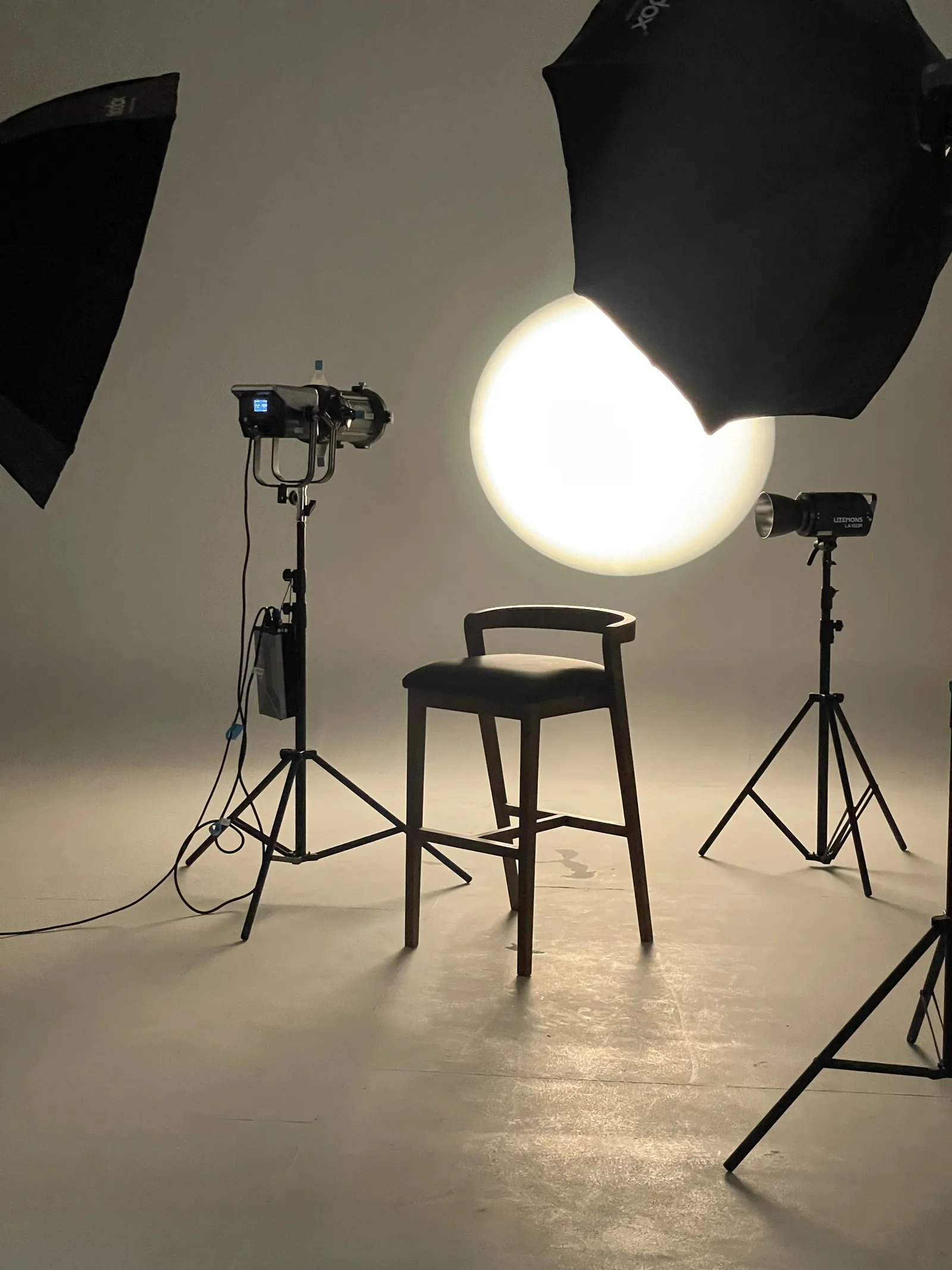 DIVIDE professional lighting equipment